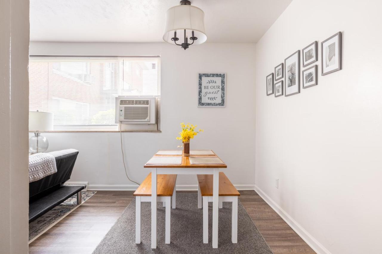 Georgetown Villas 1-1B Close To Cleveland Airport And The Rocky River Valley 페어뷰공원 외부 사진