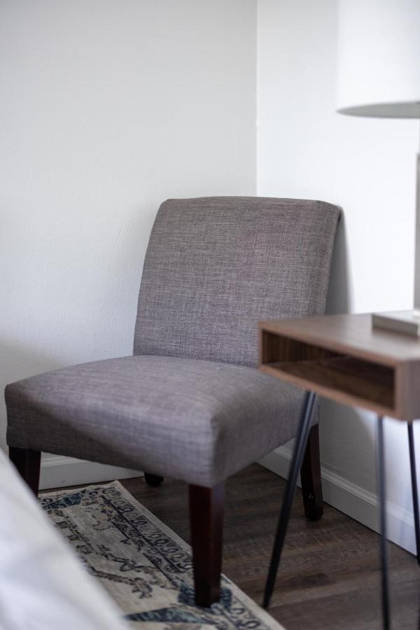 Georgetown Villas 1-1B Close To Cleveland Airport And The Rocky River Valley 페어뷰공원 외부 사진