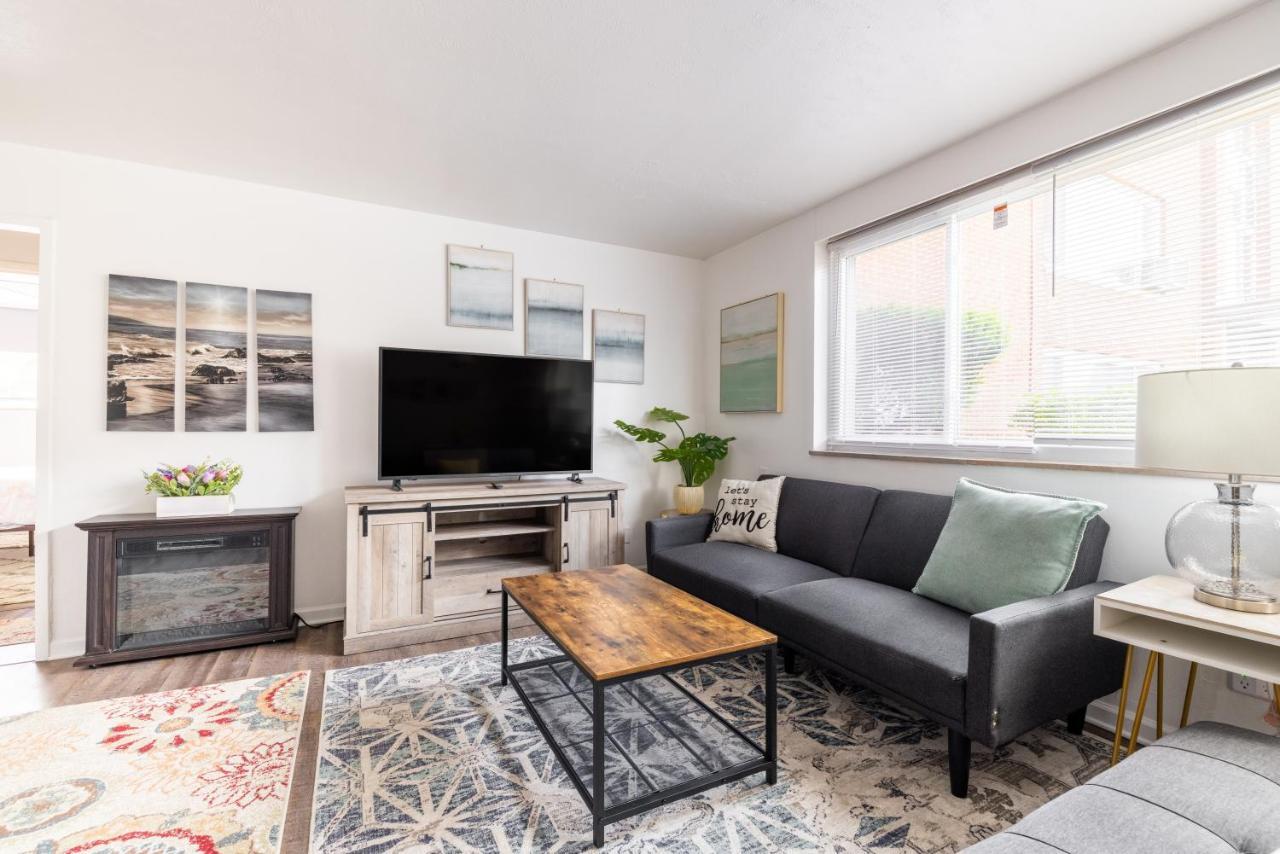 Georgetown Villas 1-1B Close To Cleveland Airport And The Rocky River Valley 페어뷰공원 외부 사진